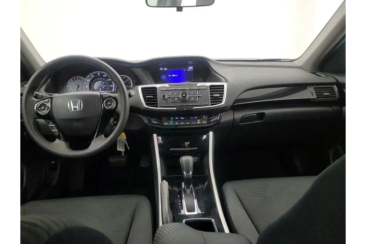 $15998 : Honda Accord 2016 LX 4dr Sed image 9