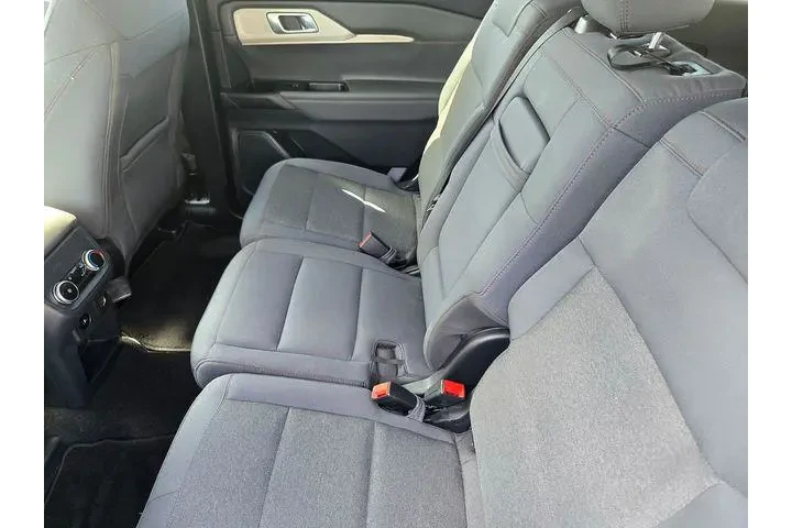 $37988 : Ford Explorer 2025 Active 4d image 9