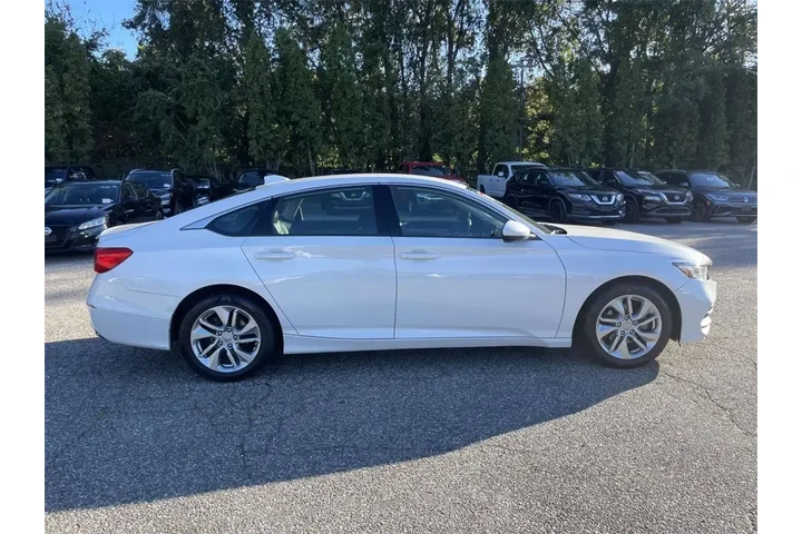 $12722 : Honda Accord 2019 LX 4dr Sed image 5