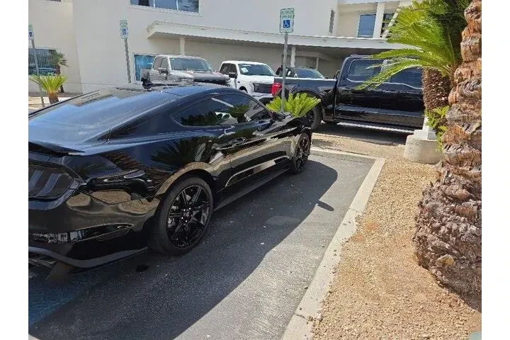 $35701 : Ford Mustang 2020 GT 2dr Fas image 2