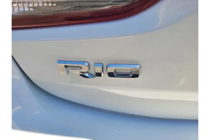 $11858 : Kia Rio 2018 EX 4dr Sedan image 7