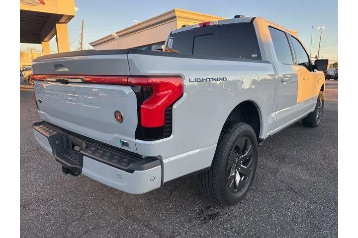 $37391 : Ford F-150 Lightning 2023 AW image 5