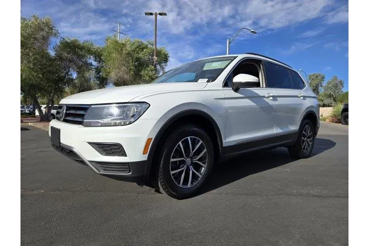 $15991 : Volkswagen Tiguan 2020 SE 4d image 2