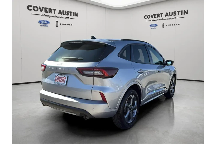 $17948 : Ford Escape 2023 ST-Line 4dr image 5