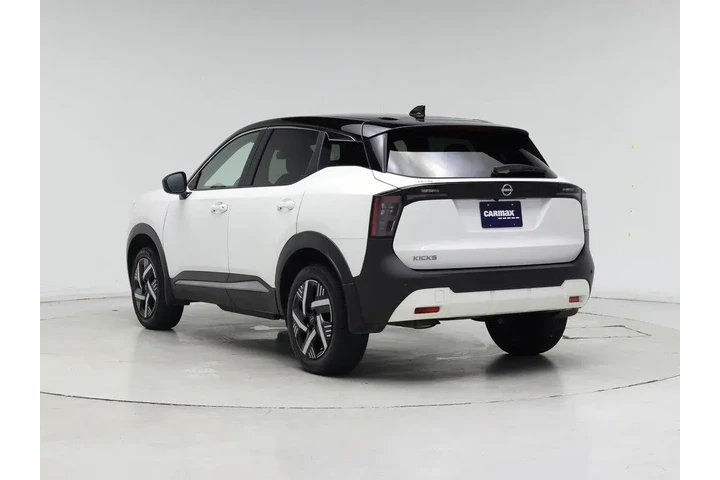 $20998 : Nissan Kicks 2025 SV 4dr Cro image 2