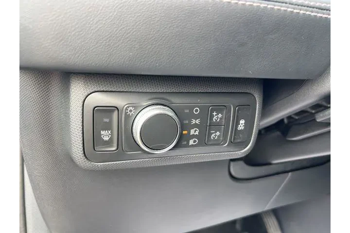 $26615 : Ford Mustang Mach-E 2022 Pre image 10