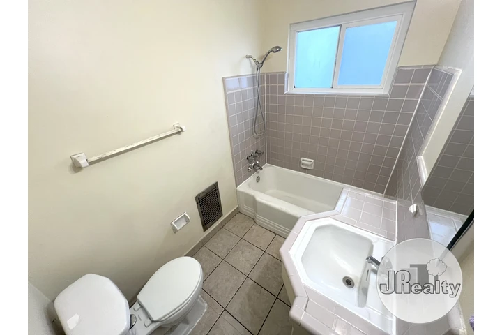 $1450 : Apartamento en Huntington Park image 10