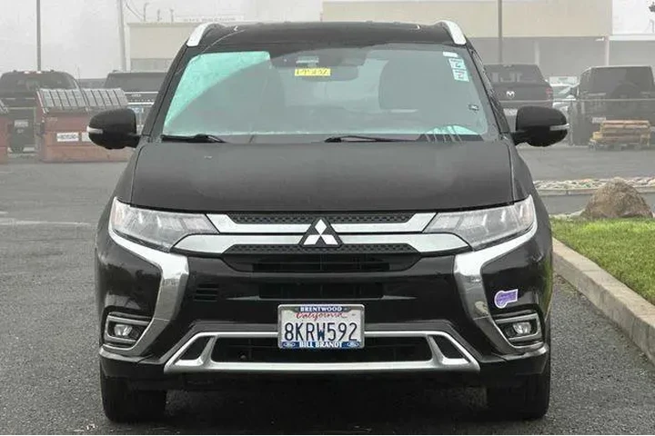 $15775 : Mitsubishi Outlander PHEV 20 image 6