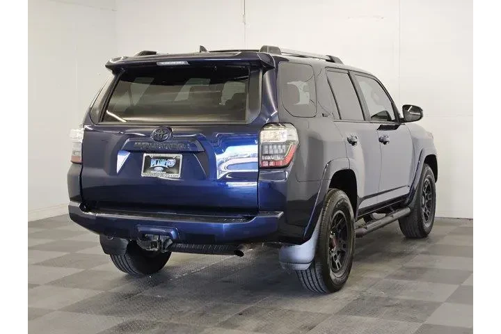 $34879 : Toyota 4Runner 2023 4x2 SR5 image 5