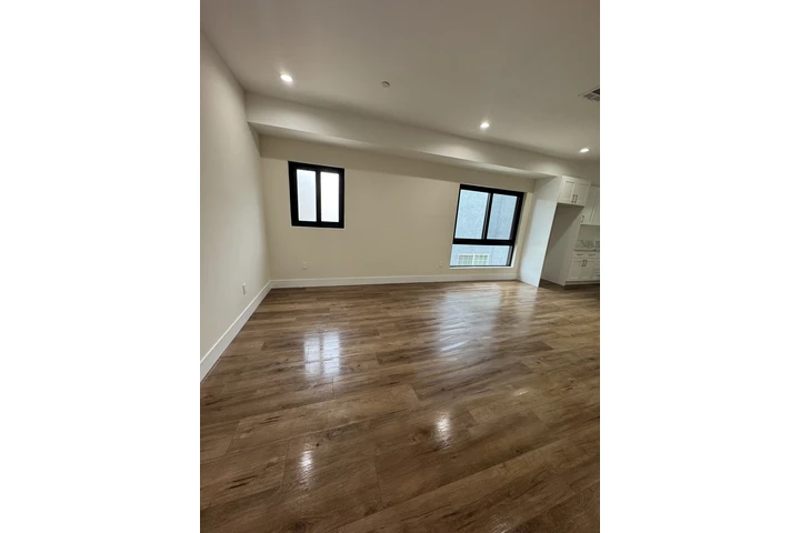 Cleaning Services for Realtor image 7