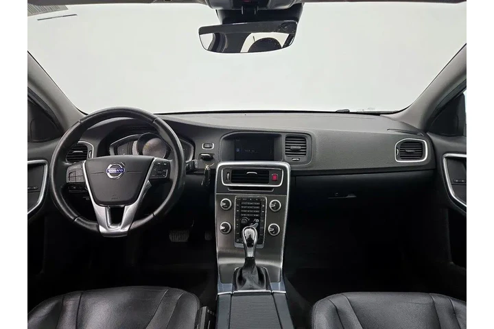 $13998 : Volvo V60 2016 T5 Drive-E Pr image 9