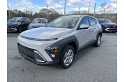 $26542 : Hyundai KONA 2025 AWD SE 4dr thumbnail