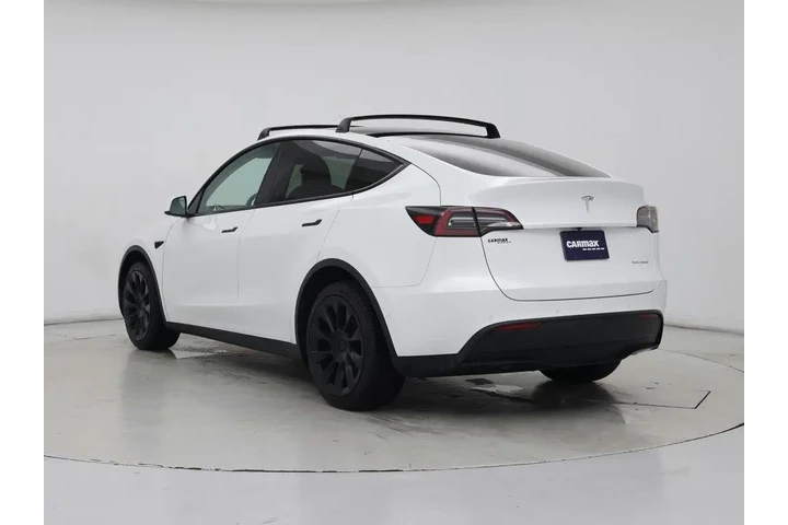 $28998 : Tesla Model Y 2022 AWD Long image 2