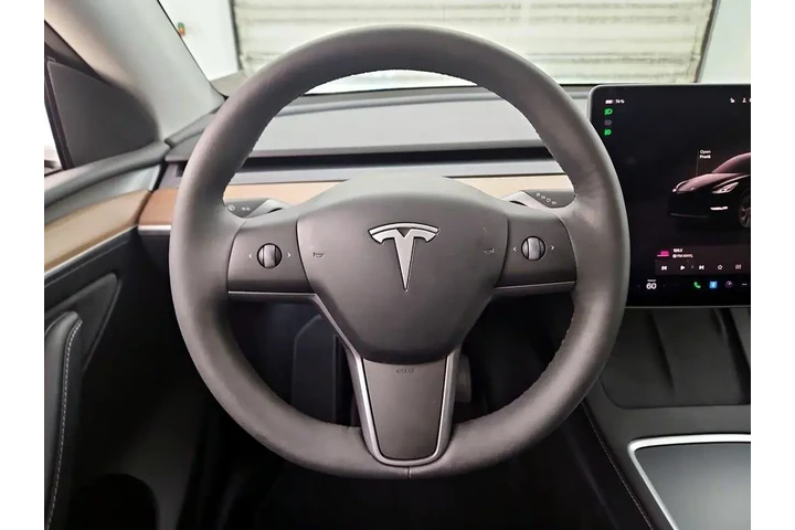 $39998 : Tesla Model Y 2024 AWD Long image 10