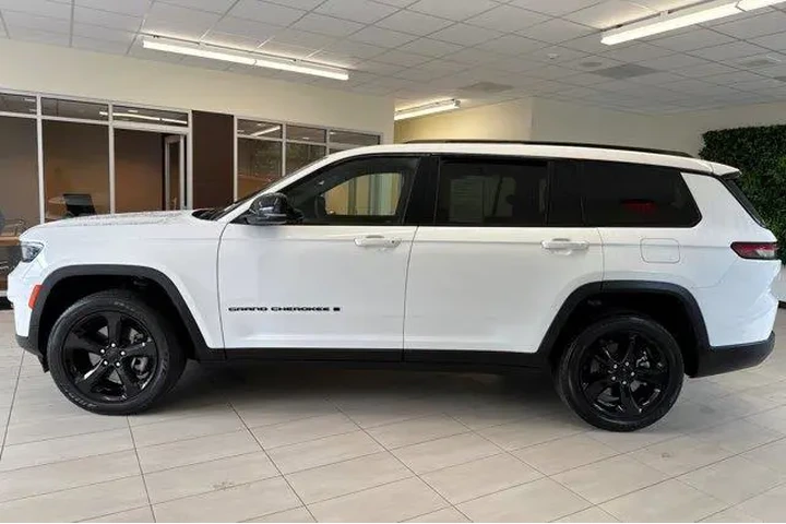 $31156 : Jeep Grand Cherokee L 2023 4 image 7
