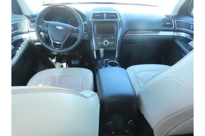 $13999 : Ford Explorer 2018 AWD Plati image 6
