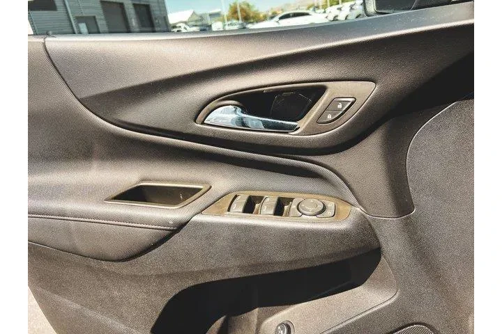 $18997 : Chevrolet Equinox 2023 RS 4d image 9