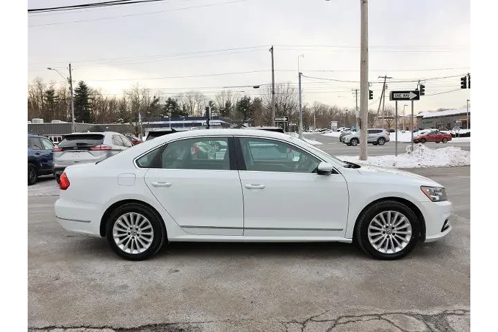 $8997 : Volkswagen Passat 2016 1.8T image 8