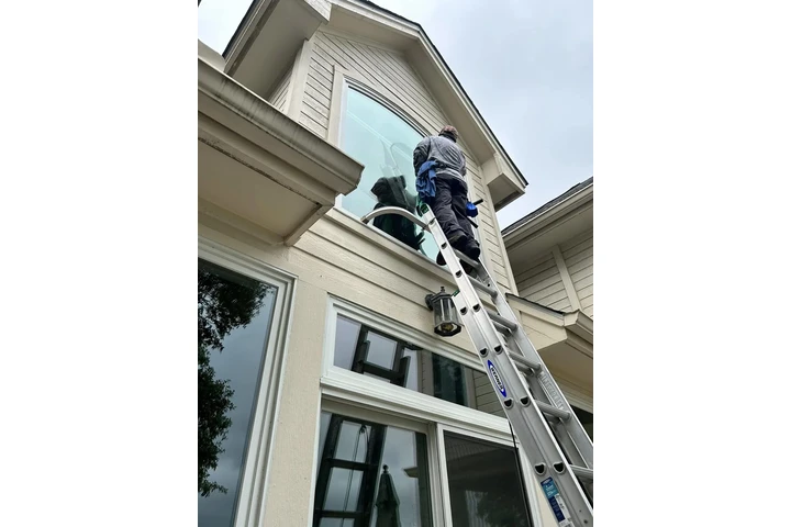 Roxanne's Cleaning Solutions image 6