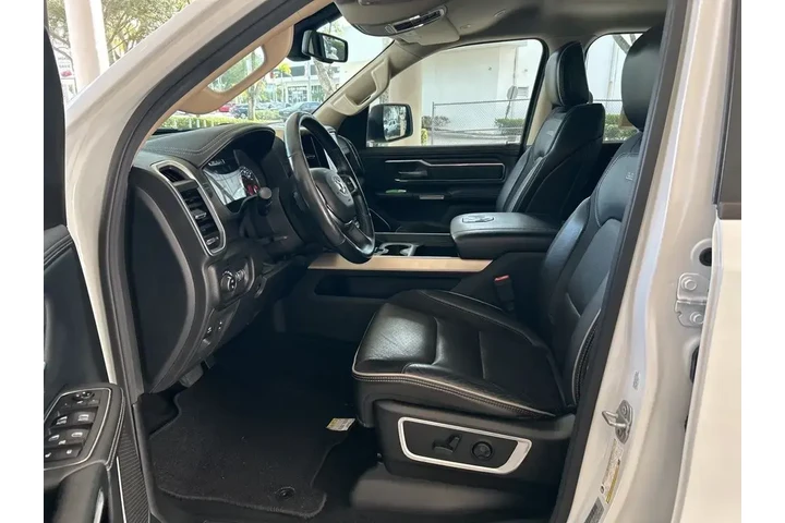 $24832 : Ram 1500 2019 4x2 Laramie 4d image 5