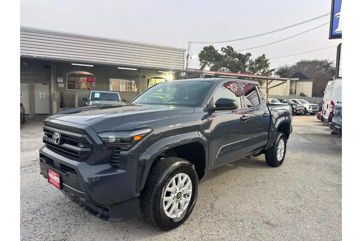 2025 Tacoma SR Double Cab 2WD image 1