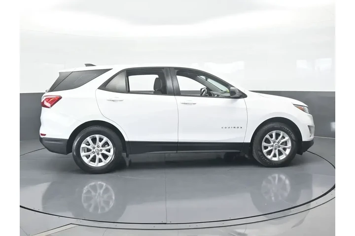 $15498 : Chevrolet Equinox 2018 LS 4d image 7