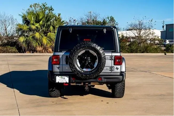 $25690 : Jeep Wrangler Unlimited 2018 image 3