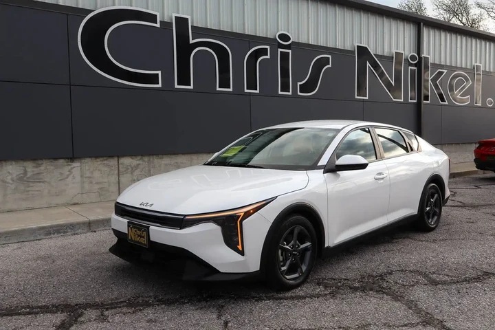 $20788 : 2025 K4 LXS FWD image 1