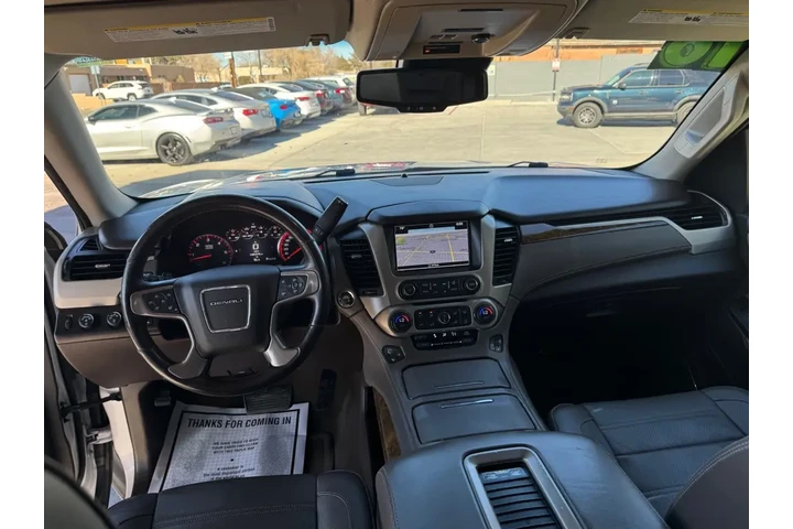 2016 GMC Yukon XL Denali 4WD image 9