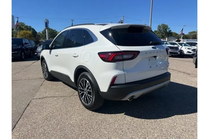 $26999 : Ford Escape Plug-In Hybrid 2 image 6