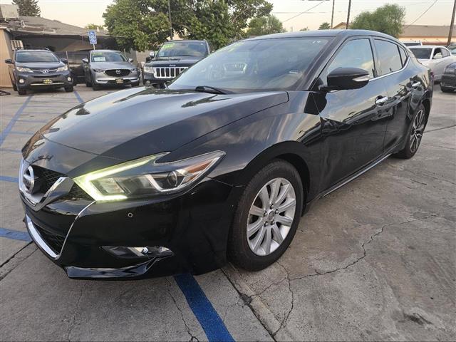 $12995 : 2017 Maxima 3.5 SR image 1