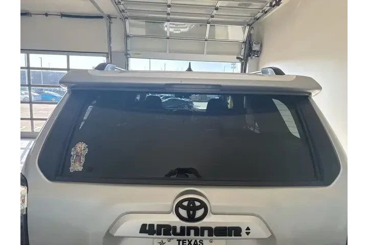 $29613 : Toyota 4Runner 2021 4x4 SR5 image 6