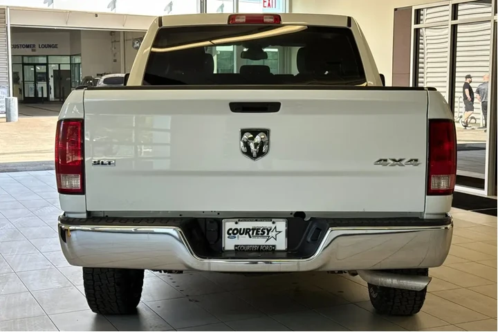 $29986 : Ram 1500 Classic 2023 4x4 SL image 5