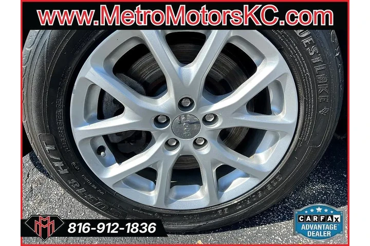 $12989 : 2018 Cherokee Latitude FWD image 9