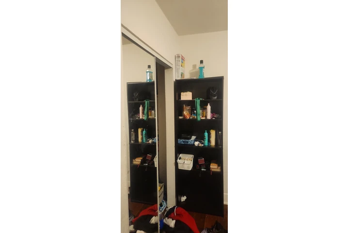 $1100 : Rento cuarto image 3