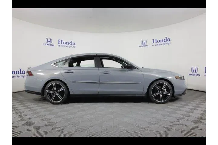 $27875 : Honda Accord Hybrid 2023 Spo image 8