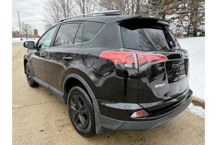 $15997 : 2017 RAV4 LE image 5