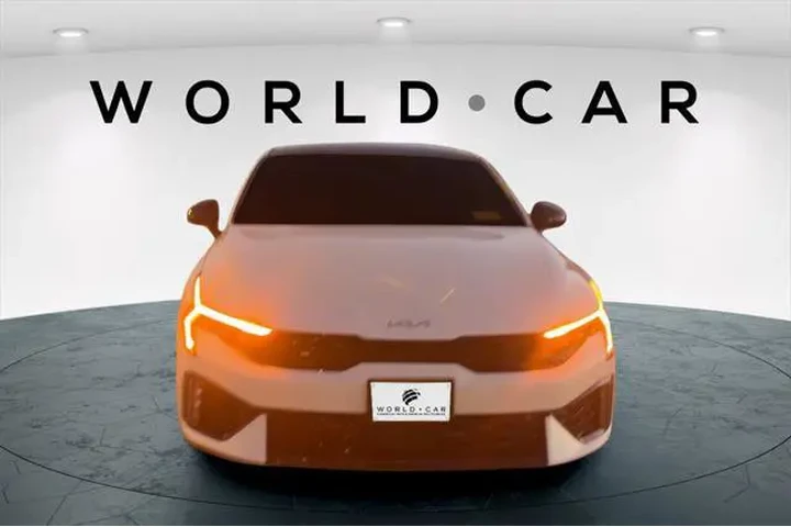 $27998 : Kia K5 2025 GT-Line 4dr Seda image 8