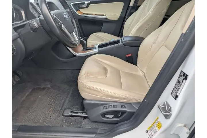 $12050 : Volvo XC60 2017 T5 Inscripti image 10