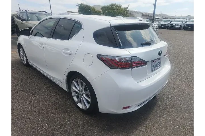 $9991 : Lexus CT 200h 2013 4dr Hatch image 10