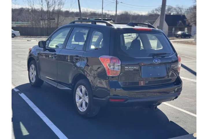 $8999 : 2016 Forester 2.5i image 6