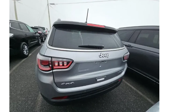 $20893 : Jeep Compass 2024 4x4 Limite image 3