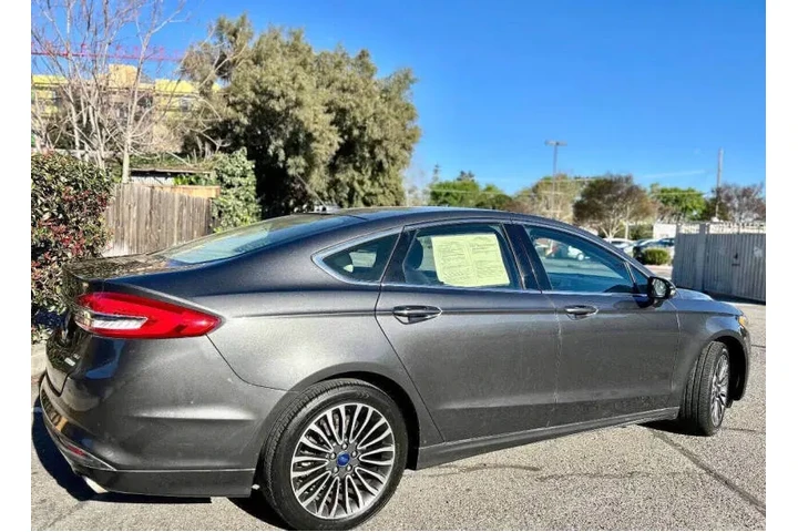2017 Fusion SE image 6