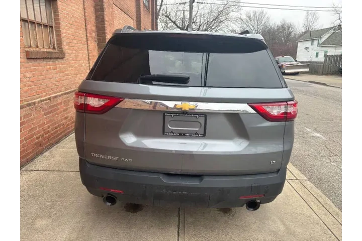$18500 : 2020 Traverse LT Cloth image 9
