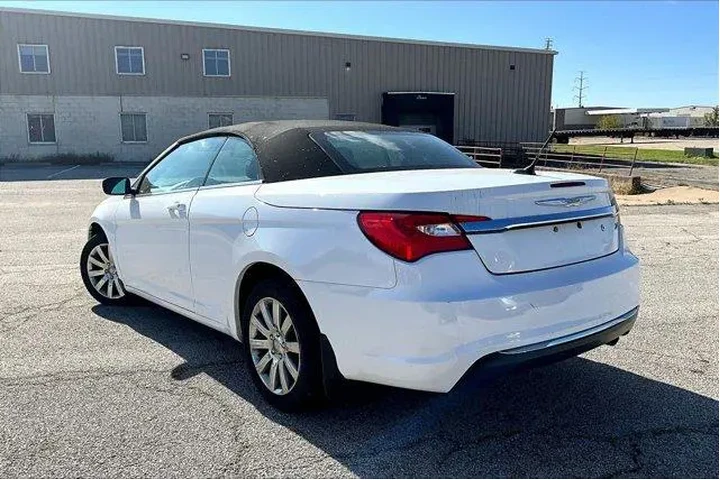 $9495 : Chrysler 200 2012 Touring 2d image 5