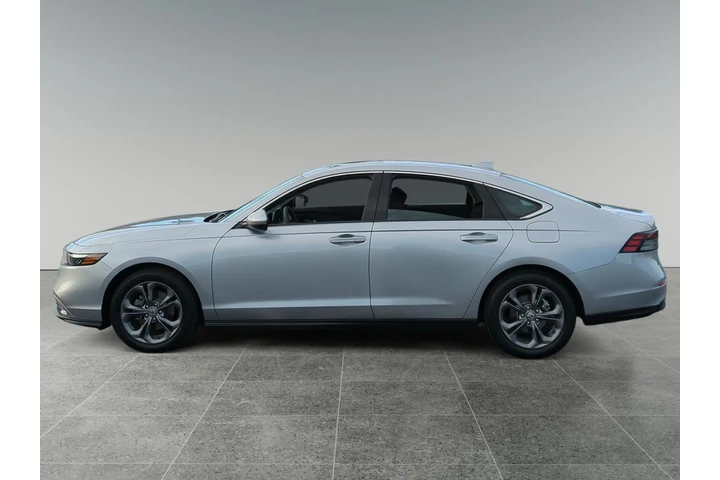 $27877 : Honda Accord 2024 EX 4dr Sed image 2