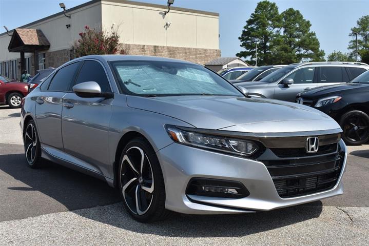 2019 Accord Sport image 2