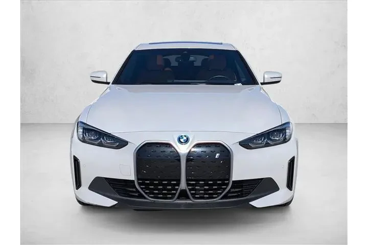 $30973 : BMW i4 2023 eDrive35 Gran Co image 2