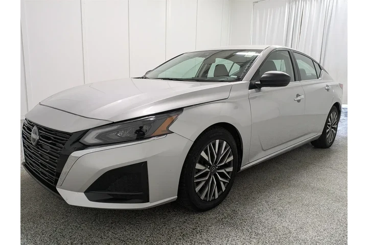 $21897 : Nissan Altima 2024 2.5 SV 4d image 7