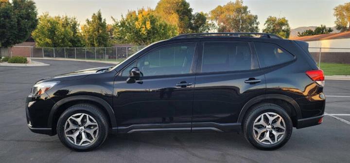 $17600 : 2020 Forester Premium image 6